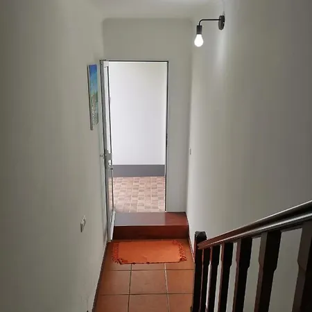 Homestay Mendonca Povoacao (Sao Miguel)