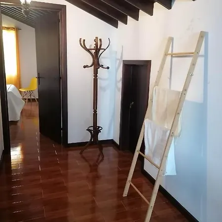 Homestay Mendonca Povoacao (Sao Miguel)